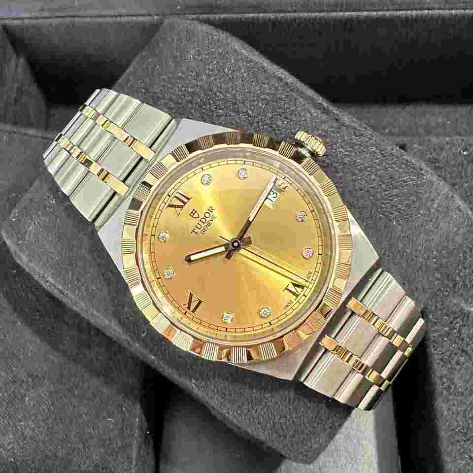 Tudor Royal
Automatic Champagne