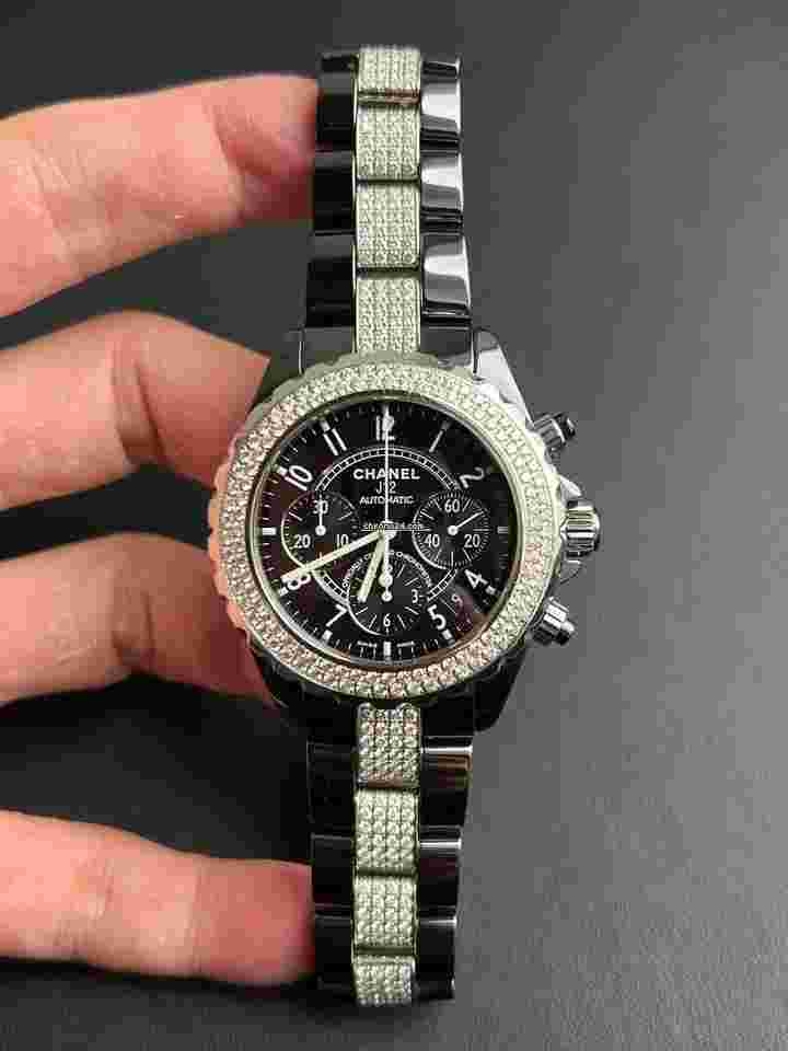 Chanel J12
H1706
