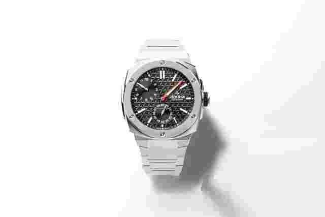 Alpina Alpiner
                           
                                 Fratello Alpiner Extreme Regulator Limité à 99 exemplaires
