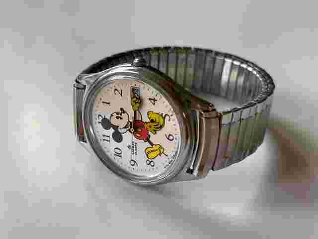 Lorus
                           
                                 Mickey Mouse Bradley Walt Disney Productions by Seiko Calendar Date Vintage Made in USA