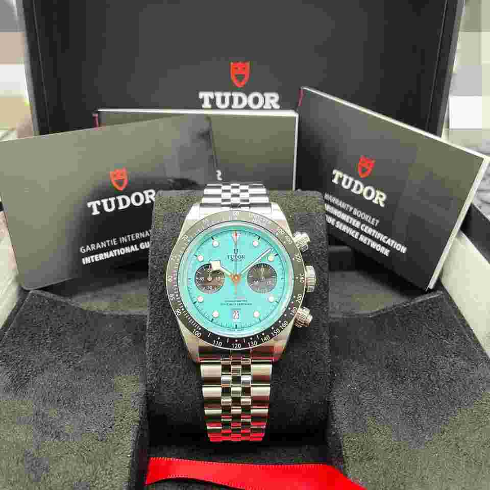 Tudor Black Bay Chrono NEW Special Edition Black Bay Chrono Flamingo Blue 41mm Turquoise Blue 79360N-0024