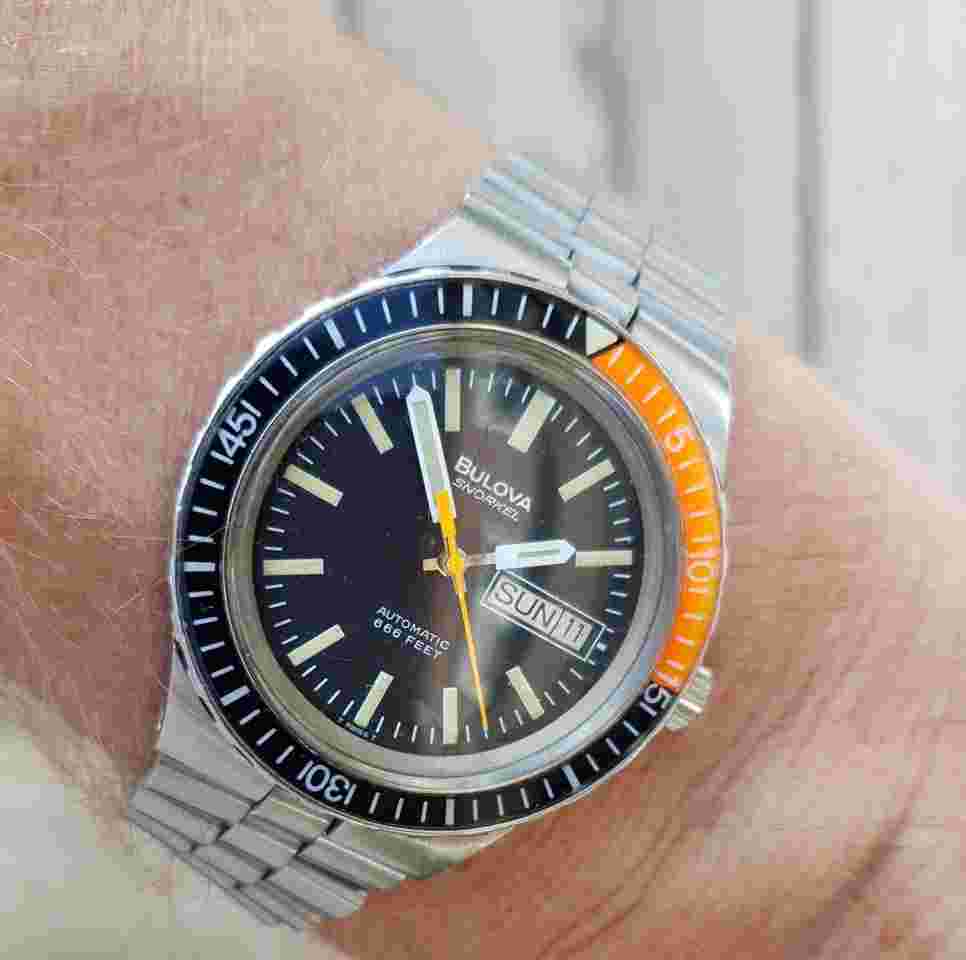 Bulova Devil diver 666ft snorkel automatic Beautiful vintage eye catcher from the 70 mechanically