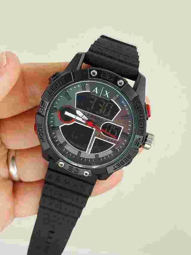 Armani EXCHANGE Une montre très sport très jolie