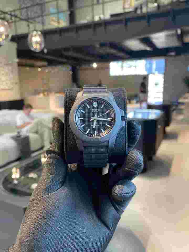 Victorinox Swiss Army I.N.O.X. 241866.1