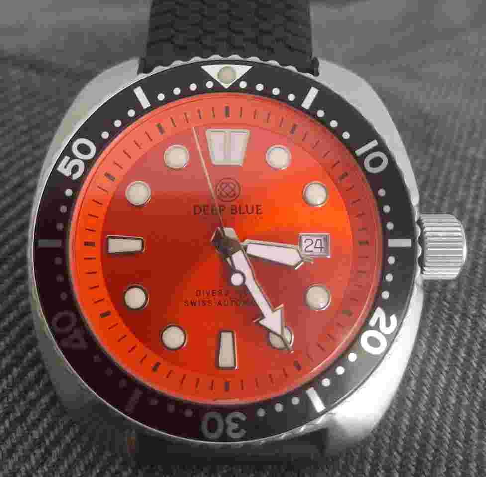 Deep Blue Military Diver 300 Swiss Automatic Sellita SW200 Movement