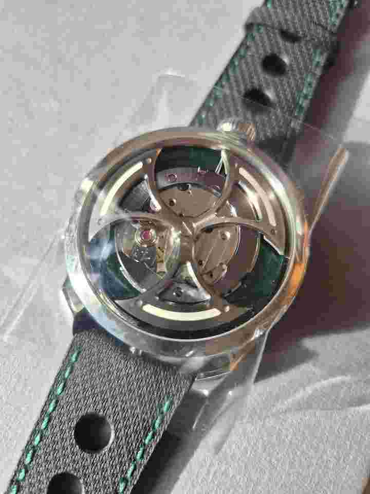 M.A.D. Editions 1 Green Lucky Clover NEW UNWORN