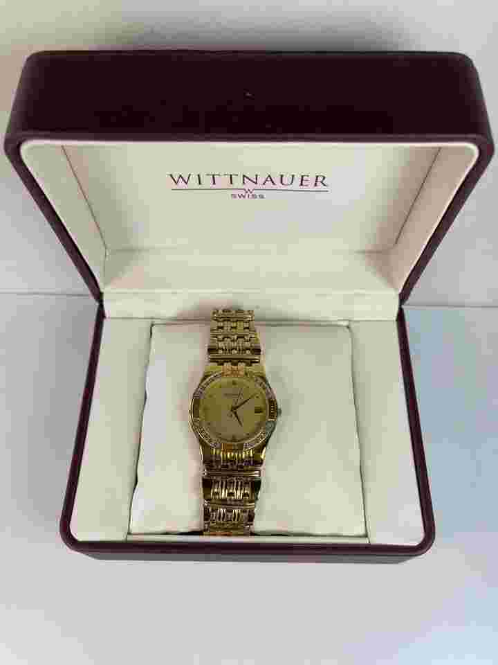 Wittnauer Laureate Genuine Diamonds Bezel Calendar Date Original Box Vintage Swiss Made
