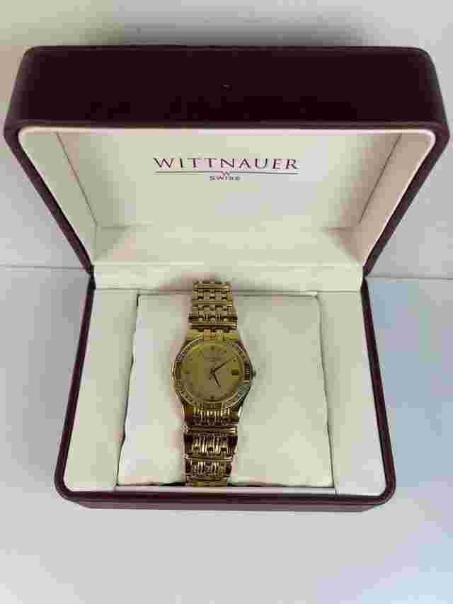 Wittnauer Laureate Genuine Diamonds Bezel Calendar Date Original Box Vintage Swiss Made