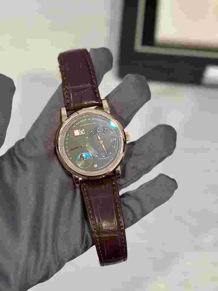 A. Lange & Söhne Lange 1 345.033 Automatic 2022 Rose gold Like new & unworn