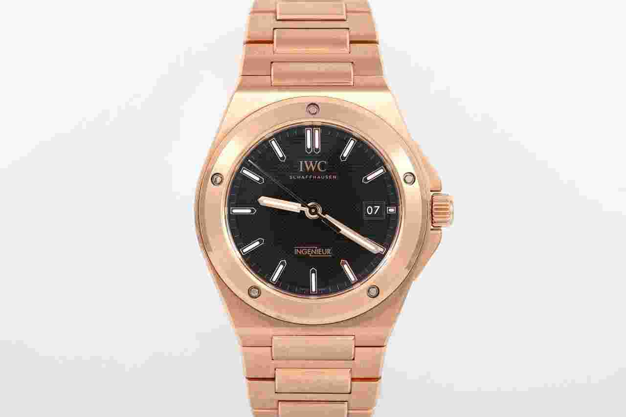 IWC Ingenieur Automatic 2025 IWC Ingenieur Automatic 40mm - IW328702