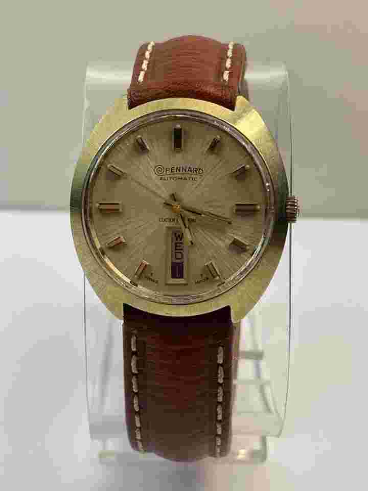 Pennard by Lucien Piccard Automatic Vertical Calendar Date/Day Gold-Capped Textured Dial Vintage Swiss Made Ref. 169872
