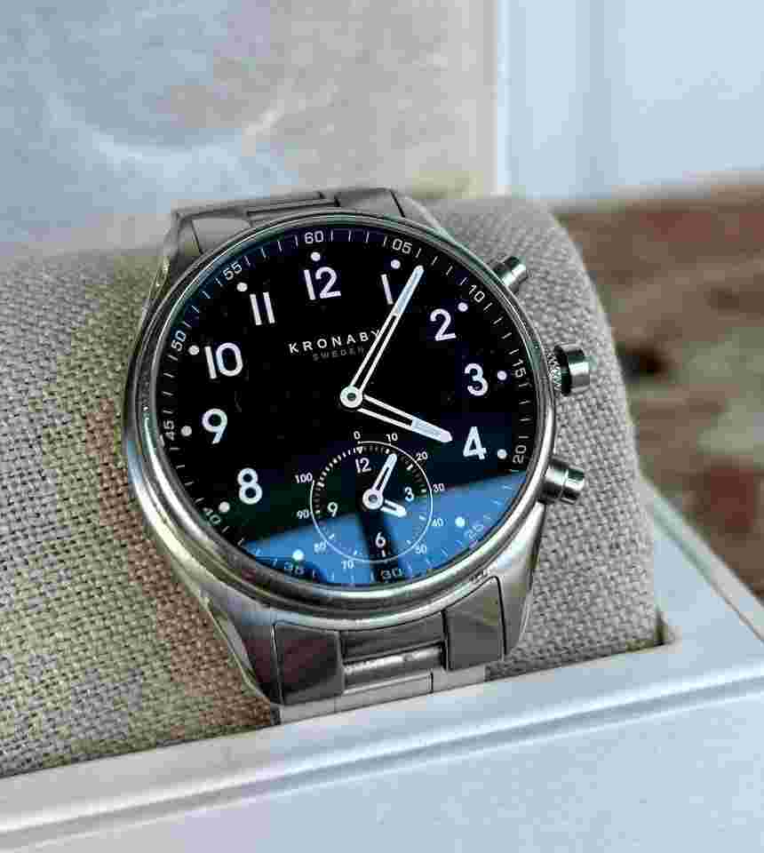 Kronaby Apex 43 Steel Original Box and Papers. Good condition.