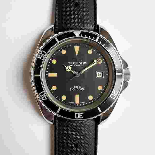 Technos Sky Diver Monnin Case
