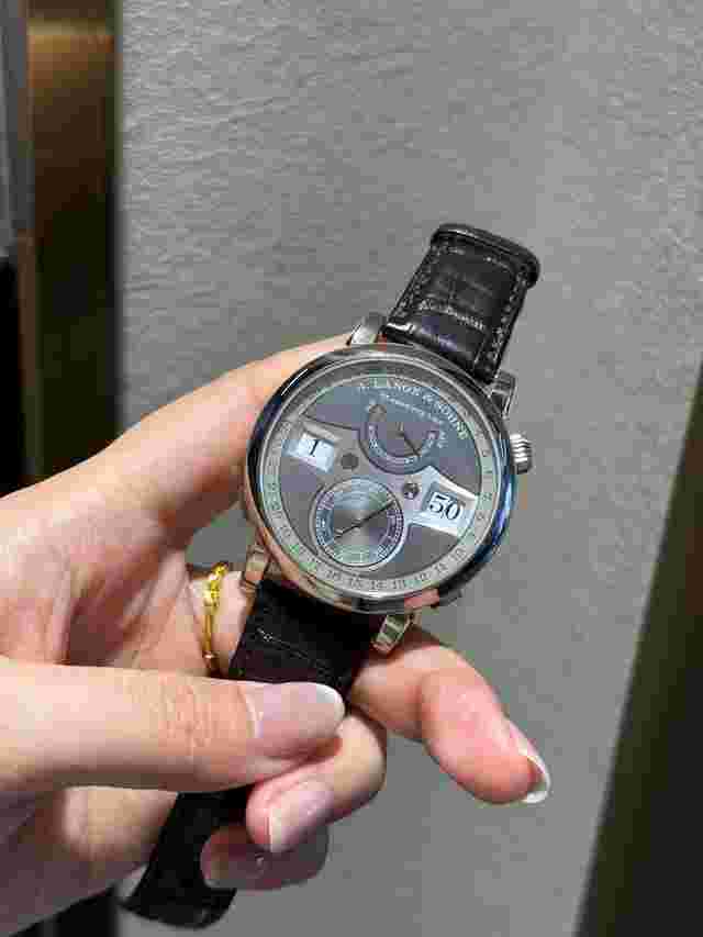 A. Lange & Söhne Zeitwerk Date