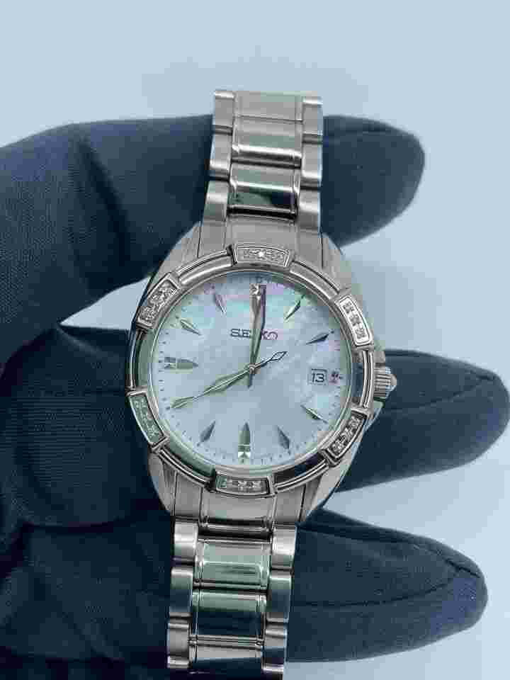 Seiko Armbanduhr Damen Quarz NOS | unworn | full set
