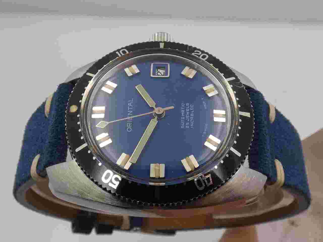 Oriental Skin Diver Automatic Incabloc 40mm Blue Tritium Dial Years 70's Stainless Steel Vintage