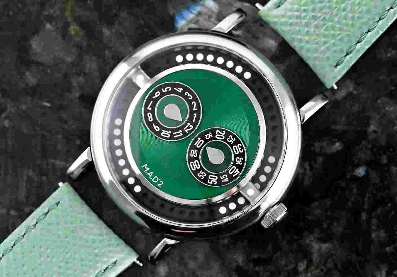 M.A.D. Editions green M.A.D.2 | unworn | Full Set with QR code | Automatic cal. G101