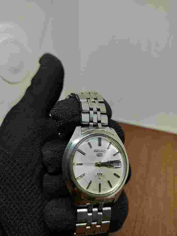 Seiko 5 DX 27 Jewels Automatic Seiko 5 DX (Deluxe) Vintage Seiko 5 DX 27 Jewels Automatic – Ref. 5139-7020