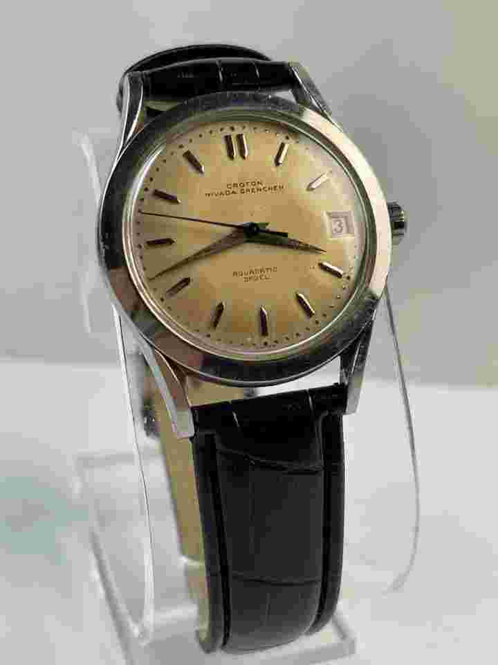 Croton Aquadatic 360EL Nivada Grenchen Self Winding Automatic Calendar Date Pie Pan Dial Vintage Stainless Steel Screw Down Case Back Swiss Made