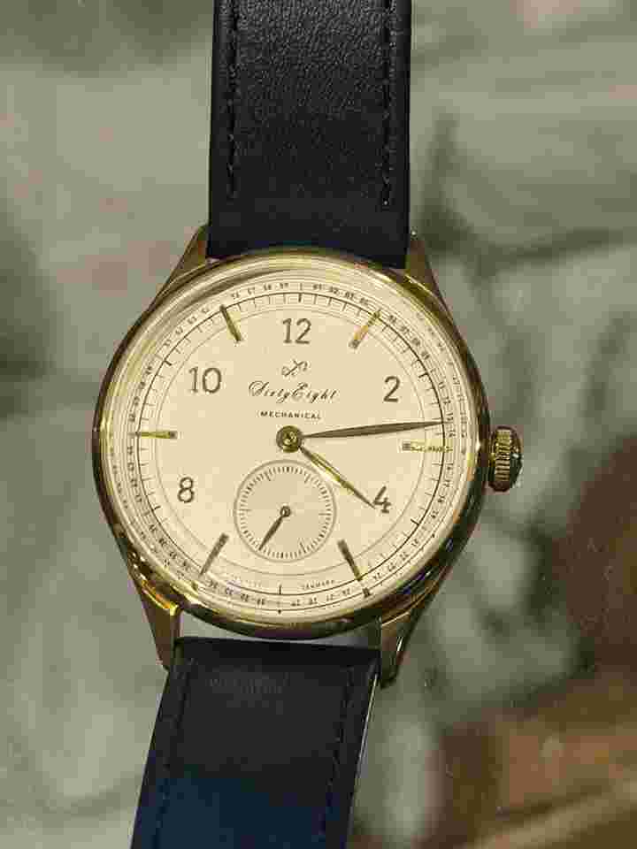 About Vintage 1968 39mm gold/white Unworn. Brand new piece.
