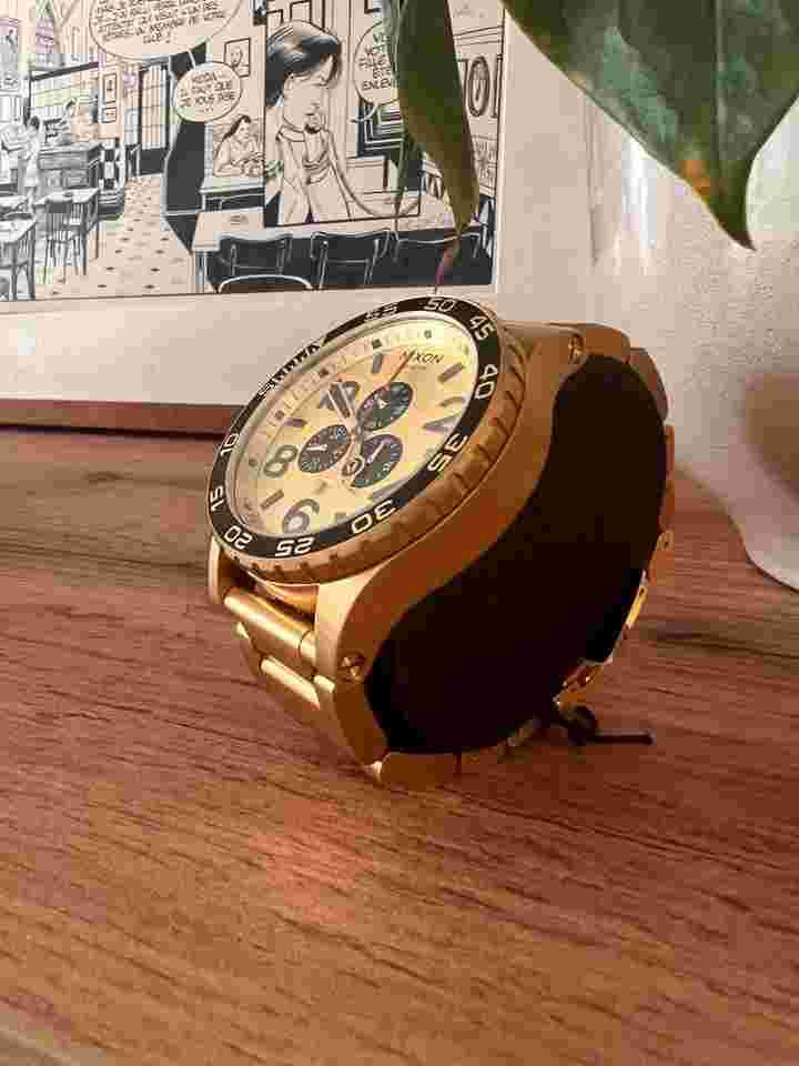 Nixon 51-30 Chrono All Gold / Gold / Black Brand New with Box Papers and Extra Link