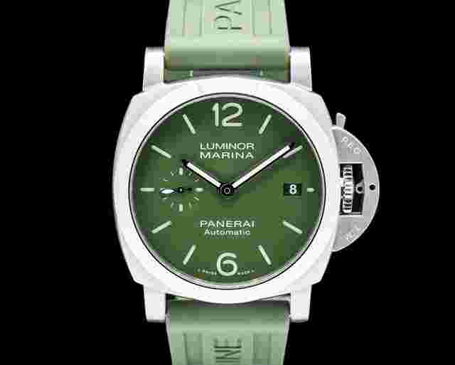 Panerai PAM01304 Luminor Marina Quaranta Verde Militare SS Green Dial LIMITED