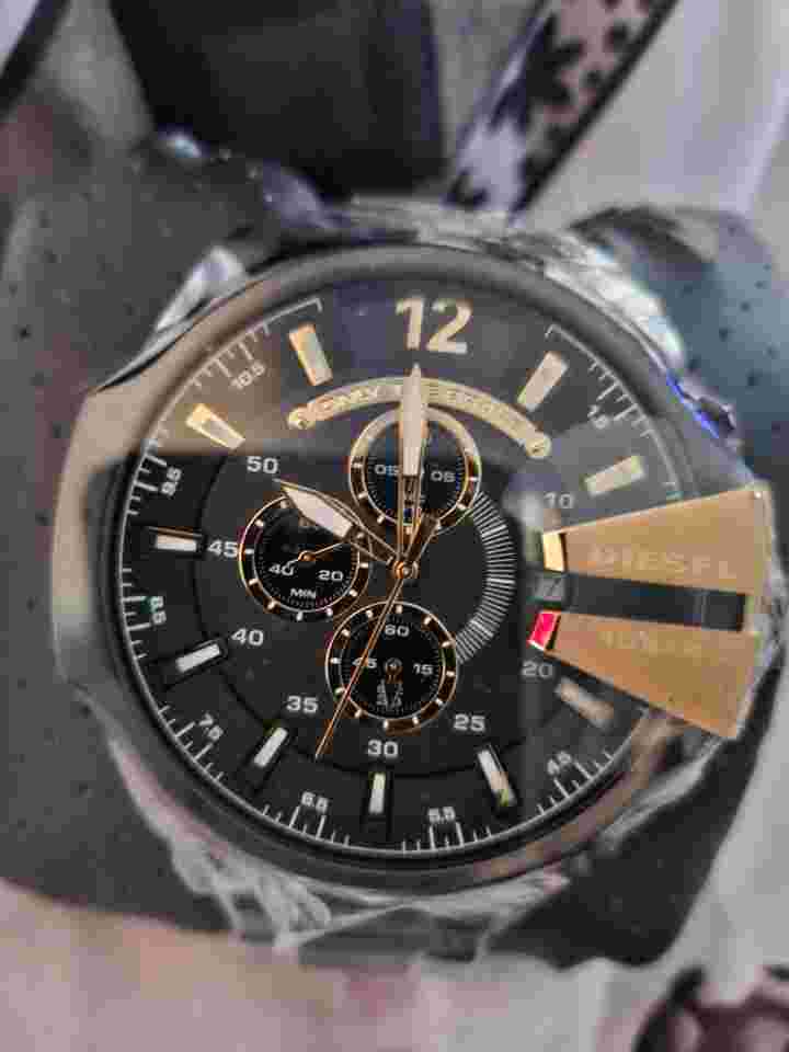 Diesel Mega Chief Montre neuve,dans son emballage d origine