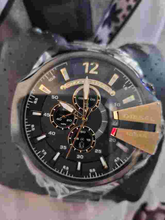 Diesel Mega Chief Montre neuve,dans son emballage d origine