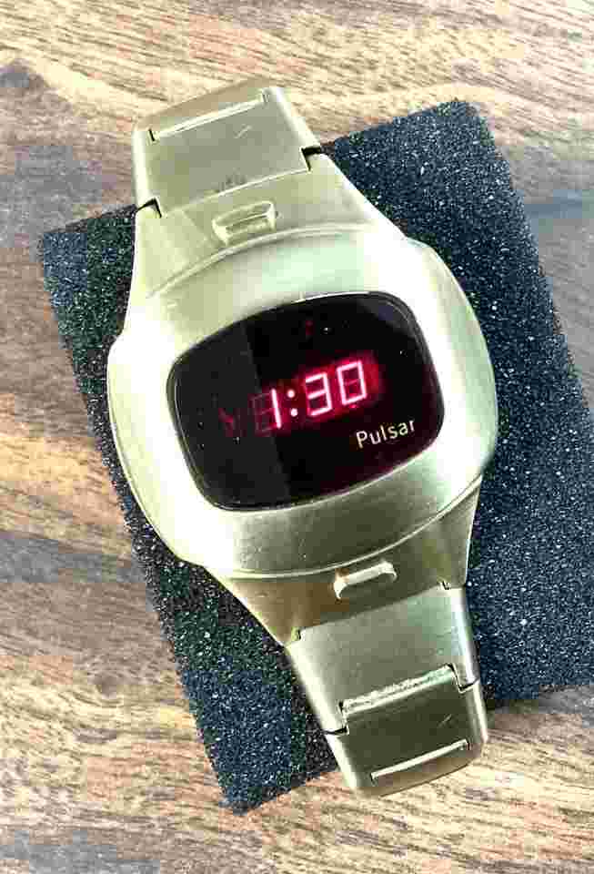 Pulsar P-4 Executive Time-Computer