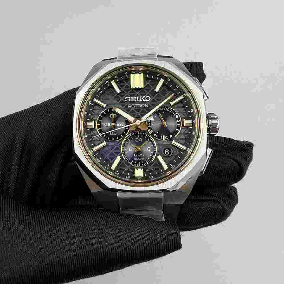 Seiko Astron GPS Solar analog eco drive solar radio GPS World time titanium case stopwatch HAB003J/HAB003