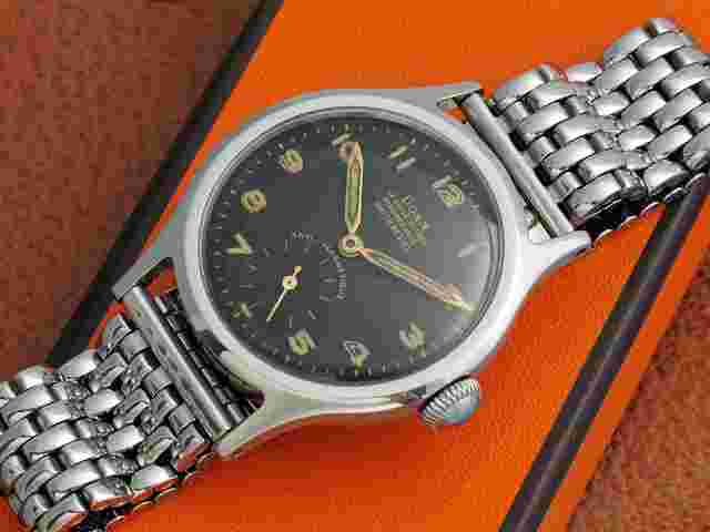 Doxa 565 Calatrava with 35mm steel Borgel (FB) case