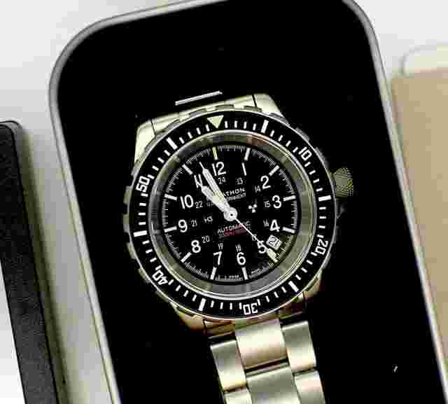 Marathon GSAR Government Diver Automatic full set warranty papers box extra bracelet and bezel 
