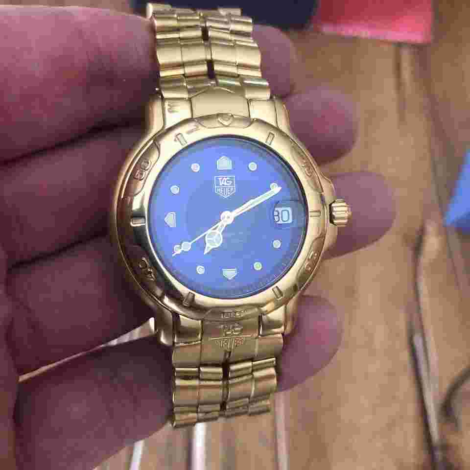 TAG Heuer 6000 Gold Tag Heuer WH5143 Gent's 18k Gold Automatic Chronometer