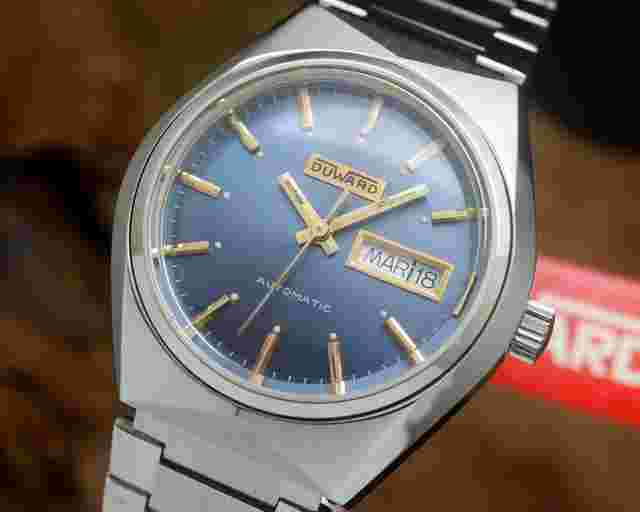 Duward New Old Stock NOS Automatic vintage watch deep blue dial SERVICED WARRANTY Beveled mineral crystal with hang tag with matching numbers 