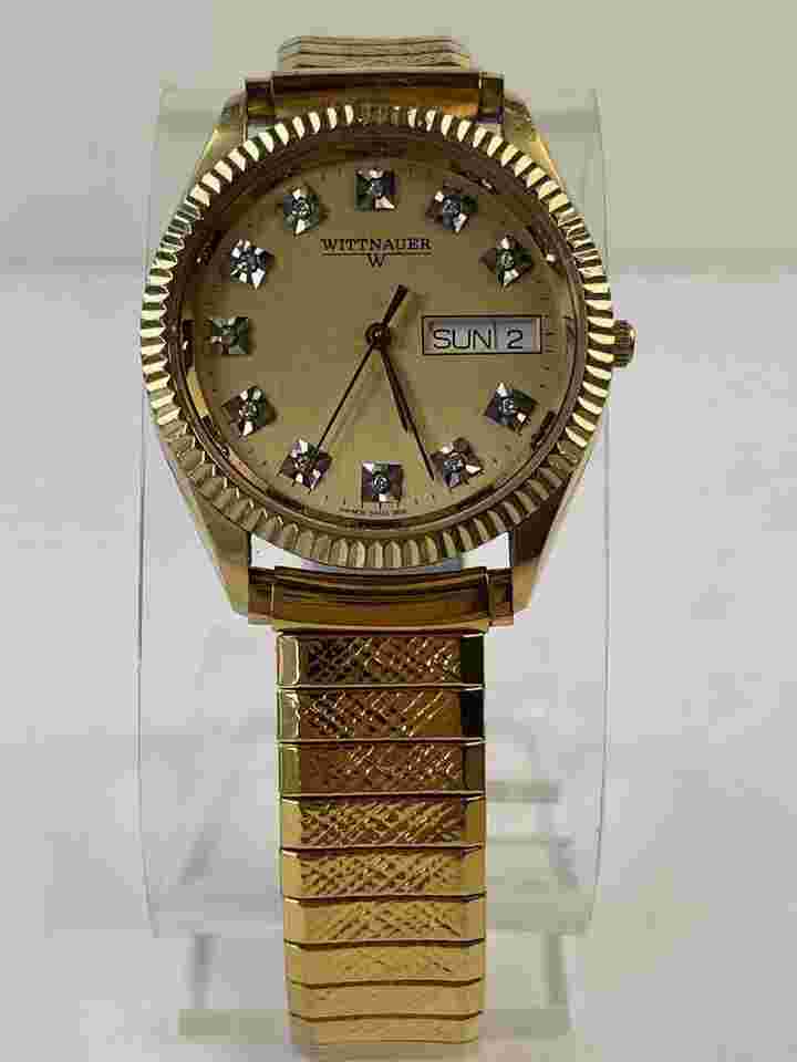 Wittnauer Calendar Day/Date Gold-Tone Fluted Bezel Star-Set Diamond Dial Ref. KW983 Vintage Swiss Made