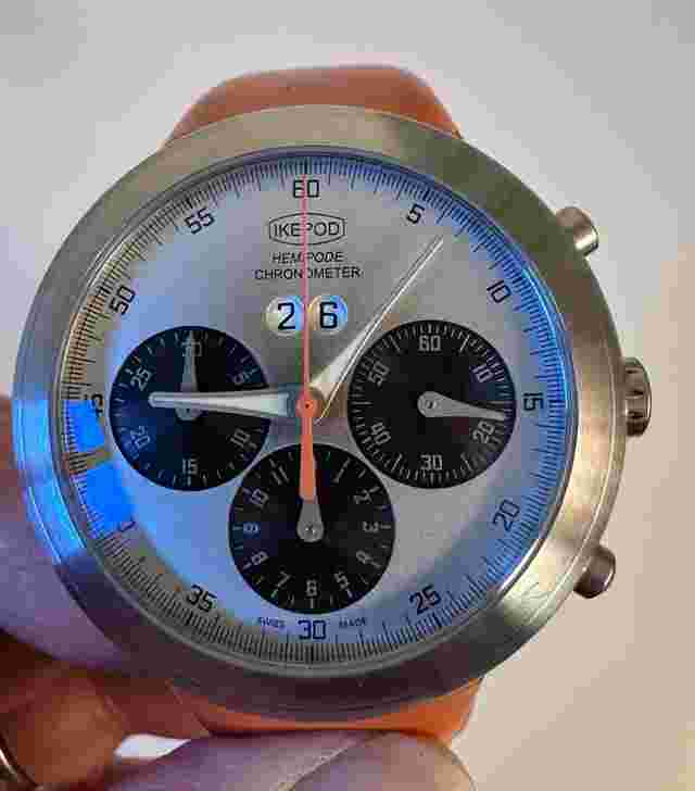 Ikepod Hemipode Big Date