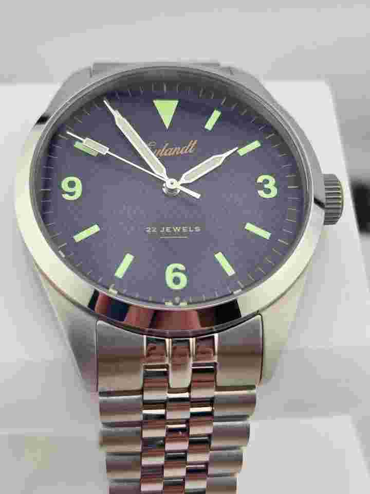 Eylandt Valiant Mint Eylandt Valiant by Hemel an American microbrand 