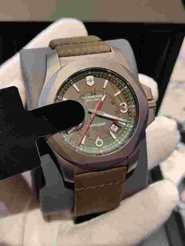 Victorinox Swiss Army I.N.O.X. 241779