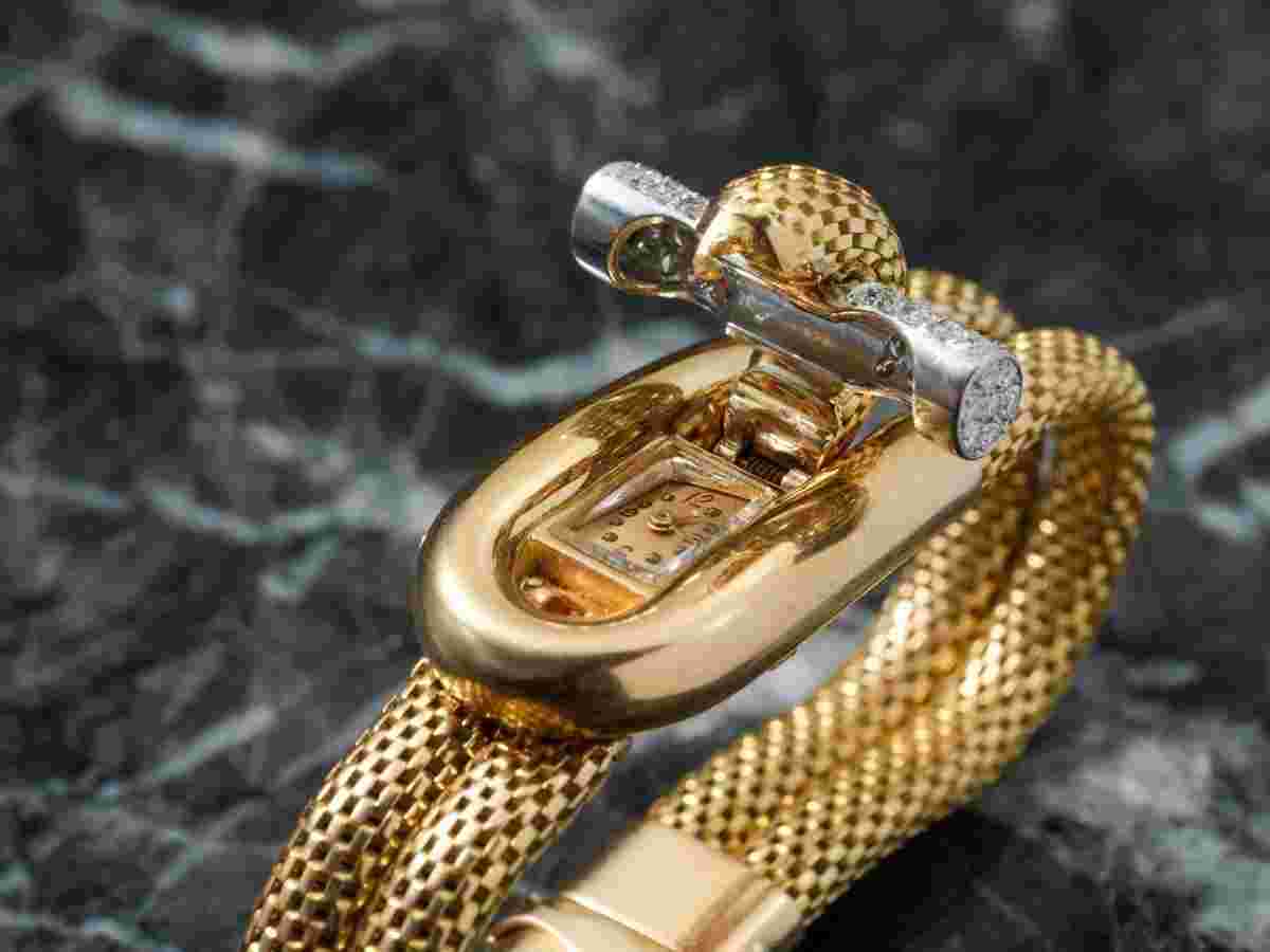 Vintage Secret Jewelery Watch Mid Century Gold Platinum and Diamonds 