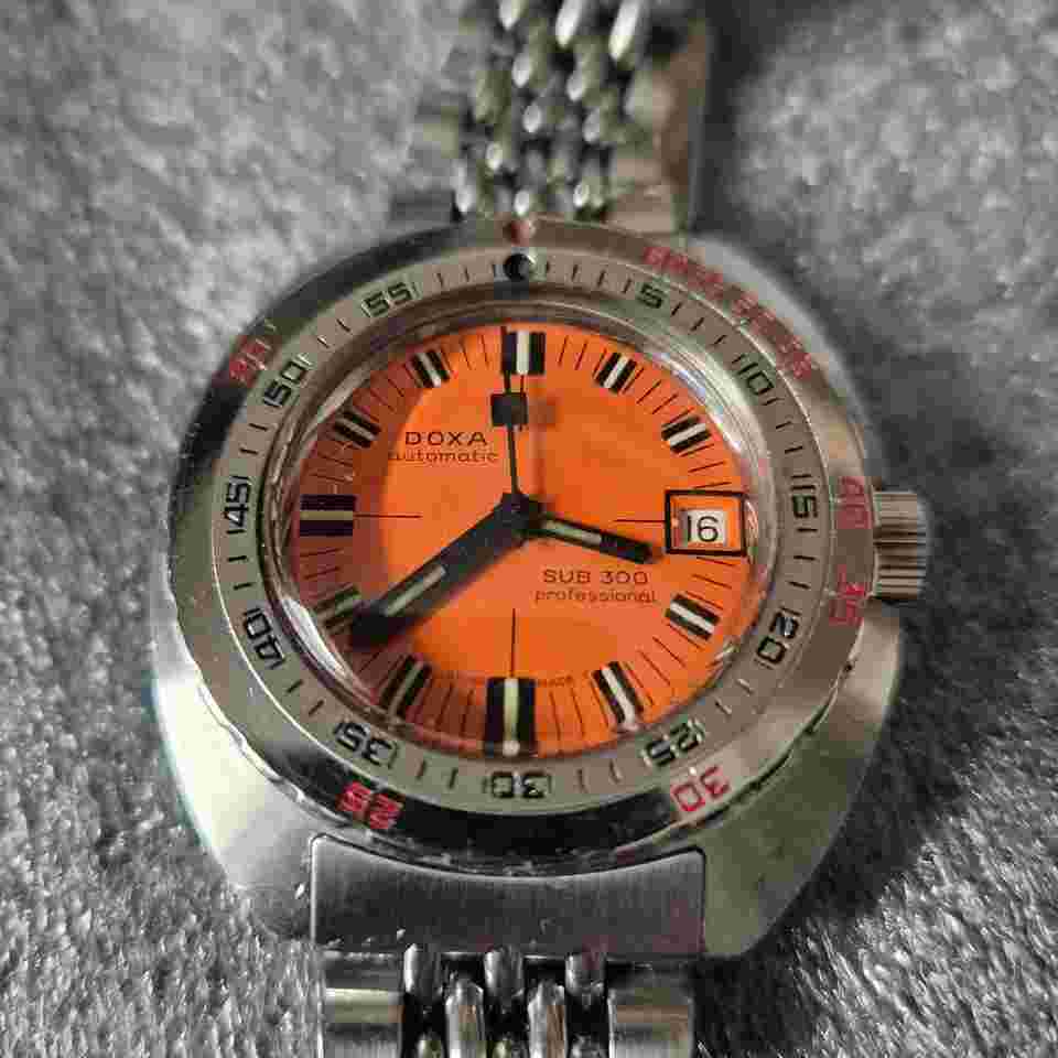 Doxa Sub Sub300 professional 1967 original the first Divewatch with orange Dial