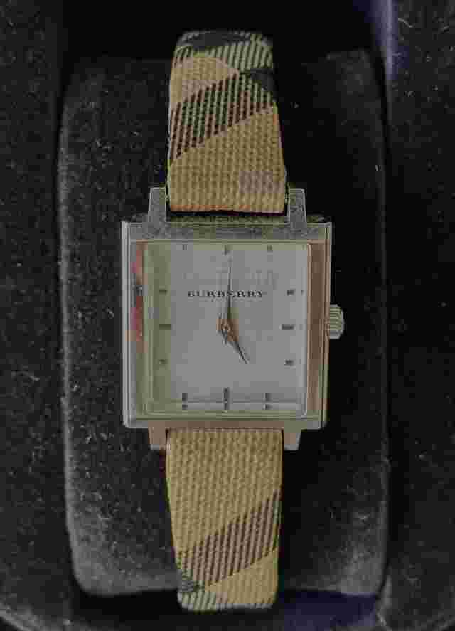 Burberry BU2016 Iconic Nova Check Authentic Watch with Plaid Pattern Strap
