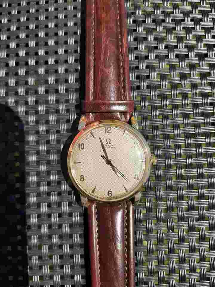 Omega Bumper 2445 Automatic "Bumper" de 1948 "PLAQUÉ OR L 80 MICRONS" Boîtier : "Central Watch Case Co"