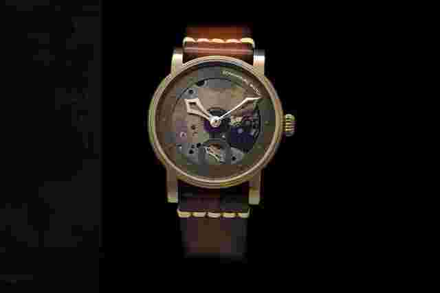 Schaumburg Watch Steampunk Recreation V Von Hand patinierte Dreizeiger-Uhr mit Schraubenunruh 