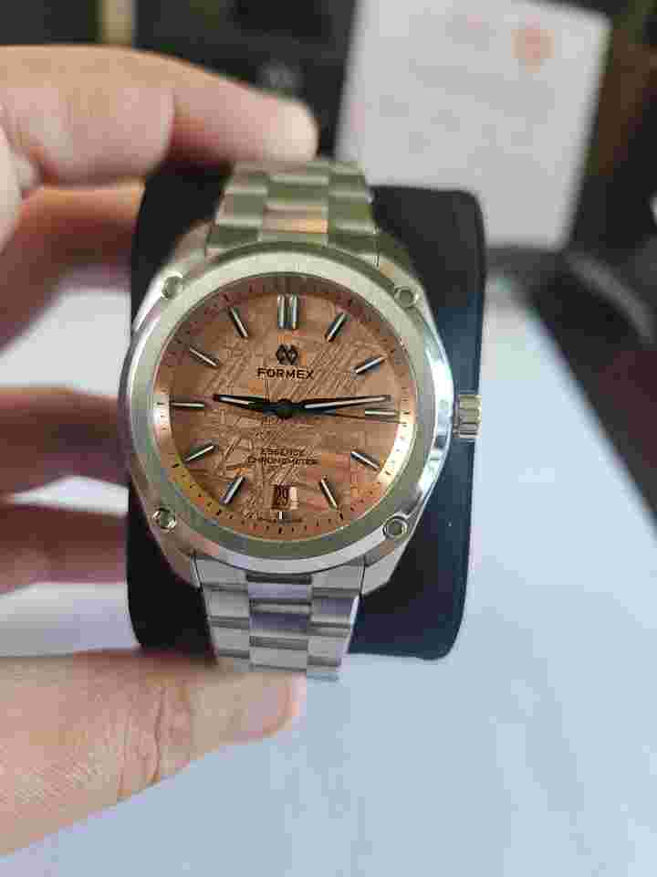 Formex Essence Space Gold 39mm Full set box and papers original owner no wear,extra strap