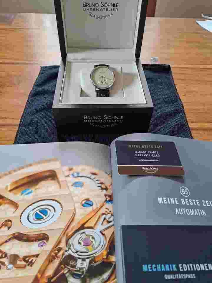Bruno Söhnle Glashütte / SA Uhrenatelier 17-12098-141 NEU ungetragen FullSet + zweites braunes Kalbslederarmband