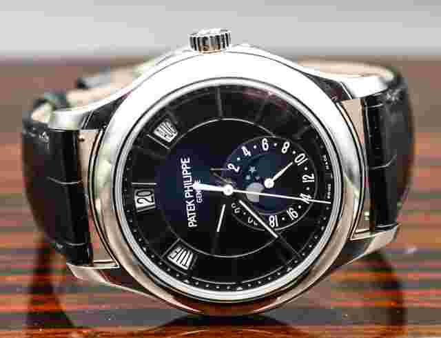 Patek Philippe Annual Calendar
                           
                                 Moon phase! Blue!