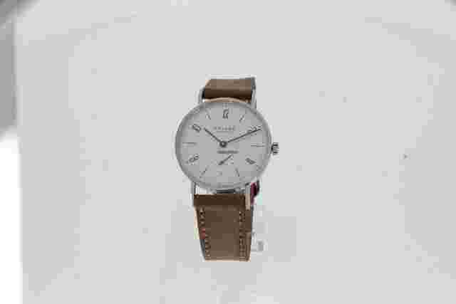 NOMOS Tangente 33
                           
                                 123