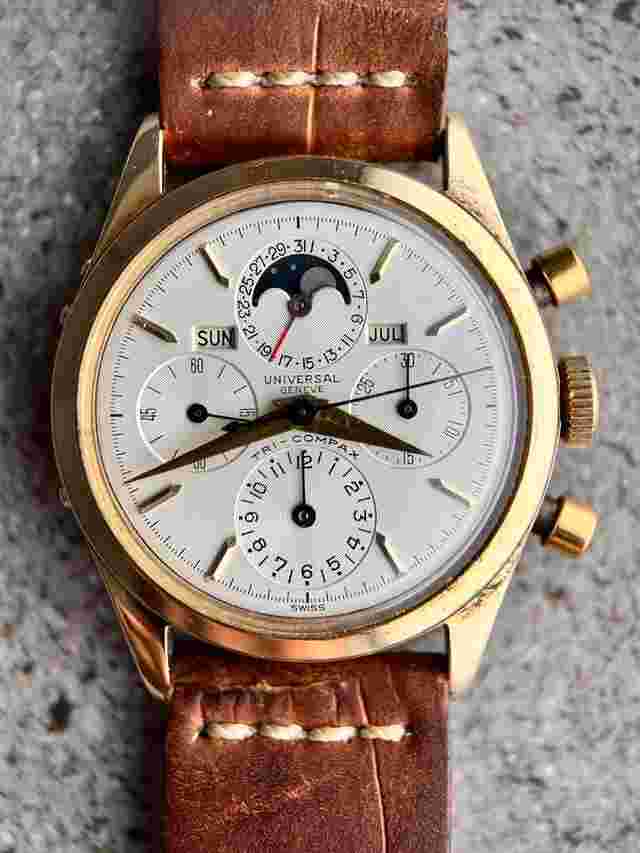 Universal Genève Tri-Compax
                           
                                 Vintage Chronograph ref 522100 Gold Case