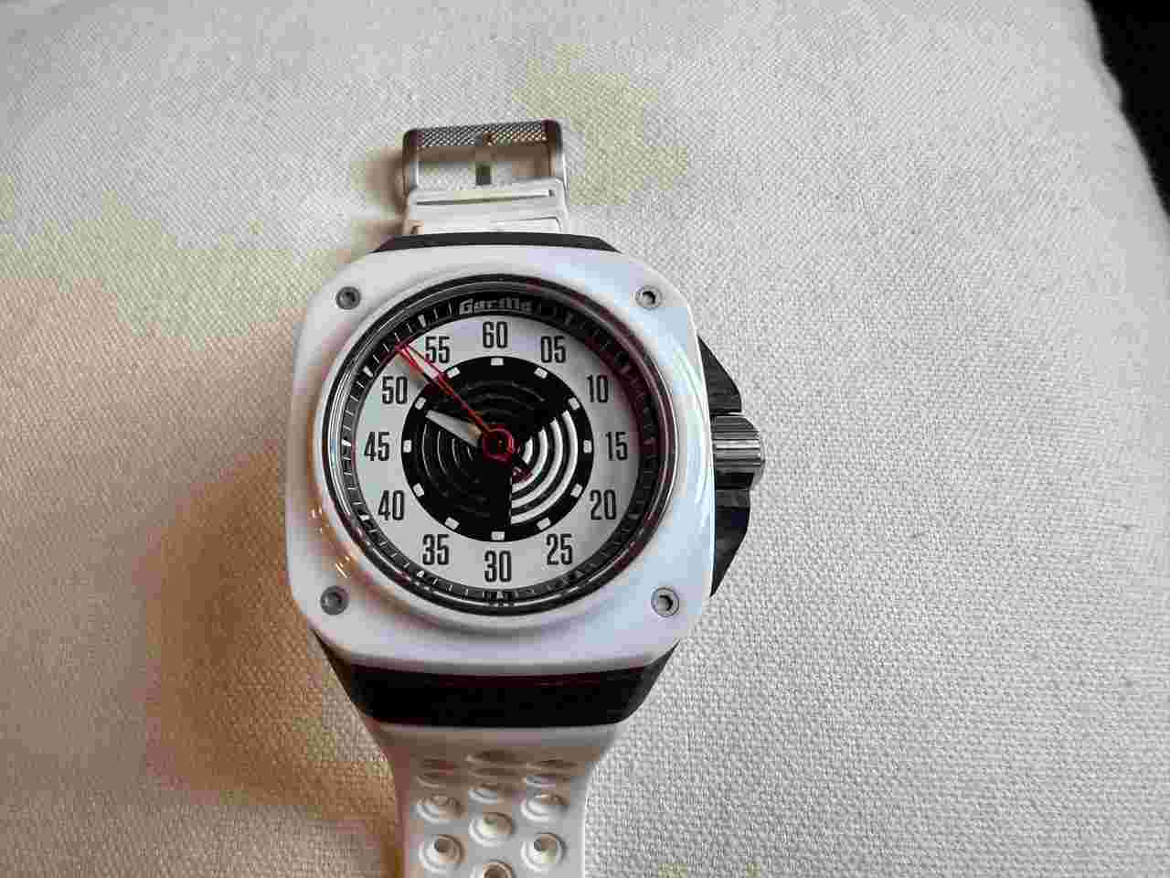 Gorilla Fastback Collection RS White