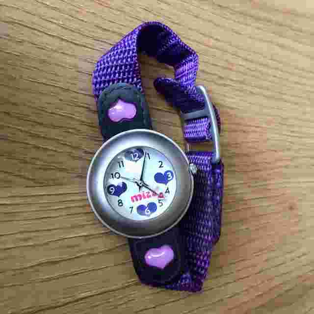 Mizz - ORIGINAL by Henderson Group / JAPAN quartz / GIRL watch BABY watch / Loving hearts / FLY HEART on the second hand / BUBBLE crystal 34mm case / EXTRA RARE vintage by 1999 / TOP condition NEW battery 